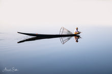 Charger l'image dans la galerie, A la surface du Monde